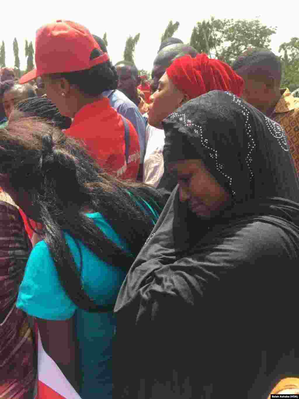 ABUJA: BBOG Kungiyar dake fafutikan ganin an sako sauran 'yan matan Chibok tayi maci a Abuja