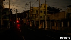 FOTO DE ARCHIVO: Se ve una calle vacía durante un corte de energía, en Guayaquil, Ecuador, el 23 de septiembre de 2024. REUTERS