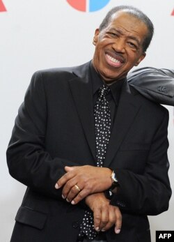 US singer Ben E King posing in the press room during the 11th Annual Latin Grammy Awards in Las Vegas, Nevada in this file photo taken on Nov. 11, 2010.