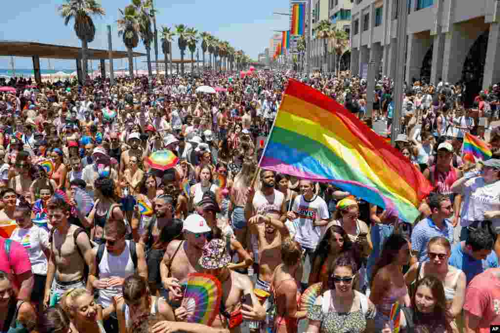 شرکت ده‌ها هزار نفر در رژه سالانه دگرباشان در تل‌آویو، اسرائیل 