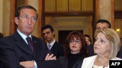 Predsednik Poslaničkog doma Parlamenta Italije Djanfranko Fini i predsednica Skupštine Srbije Slavica Djukić Dejanović se obraćaju novinarima posle današnjeg susreta