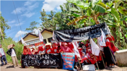 Aksi penolakan warga Wadas yang berujung bentrokan dengan polisi. (Foto: Courtesy/LBH Yogya)