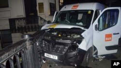 A photo issued by the Metropolitan Police, London, and made available June 10, 2017, shows the van used in the London Bridge attacks of June 3.