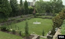 Kebun di rumah presiden Amerika Serikat Woodrow Wilson di Washington, D.C. (dok: VOA)