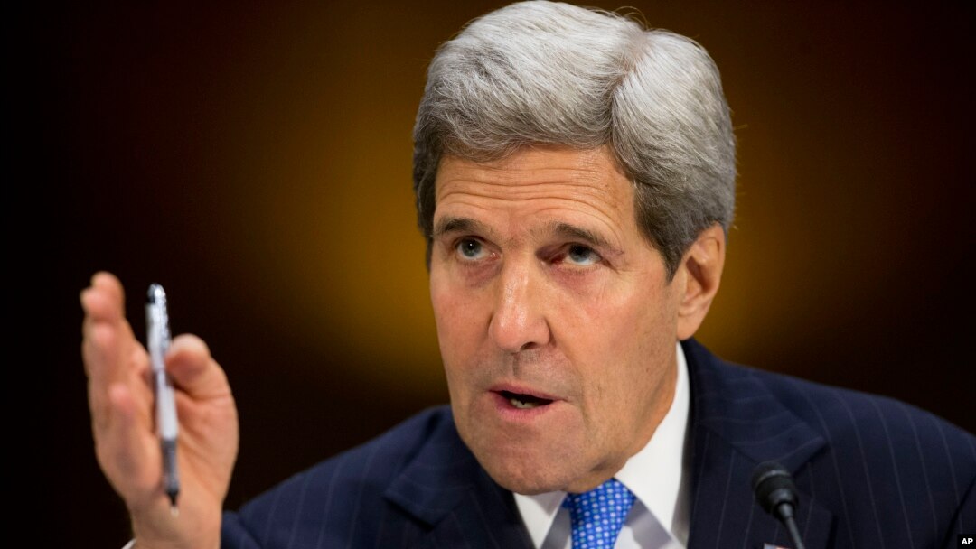 Menlu AS John Kerry memberikan kesaksian di depan komite Senat AS di Washington, Rabu (11/3).