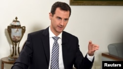 Assad va Putin chorshanba telefonda gaplashib, "Islomiy davlat" va Jabhat al-Nusra kabi terrorchi guruhlarga qarshi kurashish zaruratini ta'kidlagan. 