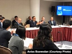 Gubernur DKI Jakarta Anies Baswedan berbicara di forum “Global Conference 2018” di Milken Institute, Los Angeles, Selasa (1/5). (Courtesy: Anies Baswedan)