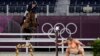 گھوڑوں کے ڈرنے کی وجہ سے اولمپکس کے شہسواری کے میدان سے سومو پہلوان کا مجسمہ ہٹانا پڑا