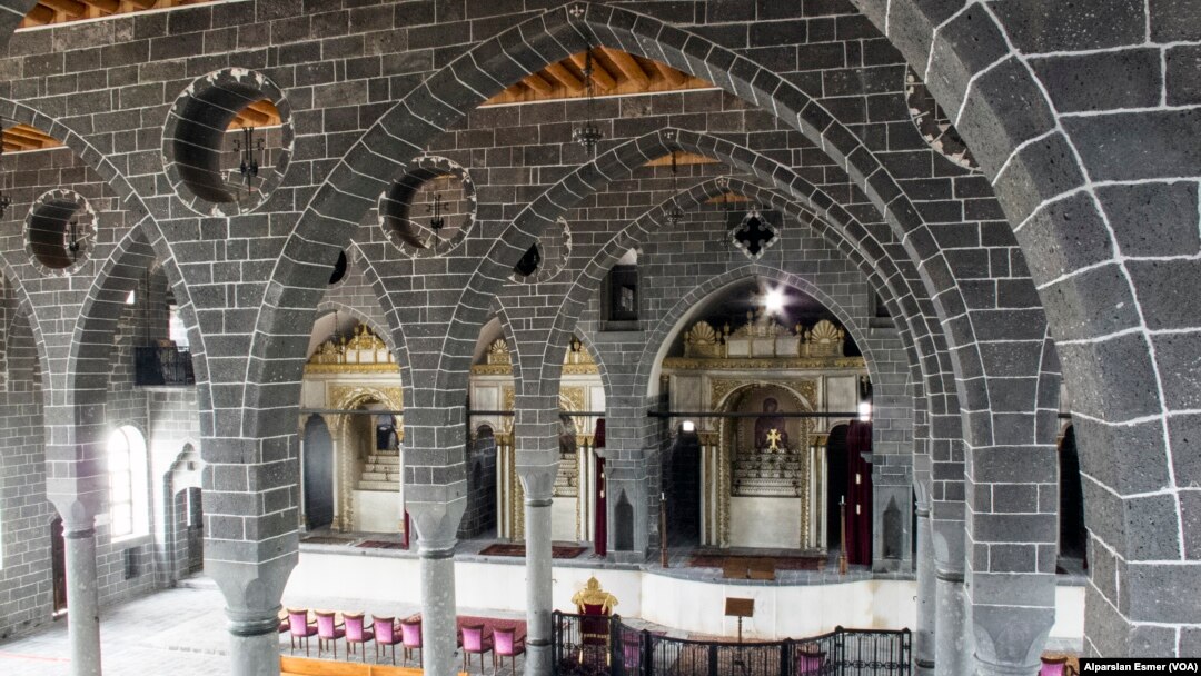 Diyorbakir shahridagi arman ibodatxonasi 