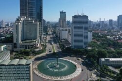 Jalan di sekitar Bundaran Hotel Indonesia, Jakarta Pusat, pada 24 Mei 2020. (Foto: AFP)