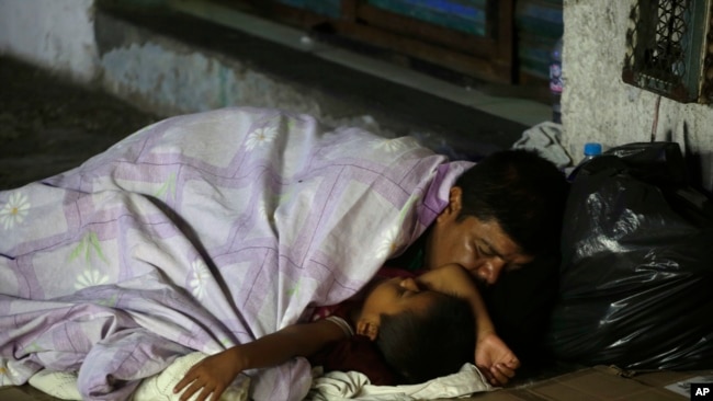 UNICEF ha identificado que mucho de los niños en la caravana están enfermos por las malas condiciones del viaje.