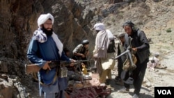 Taliban တပ်ဖွဲ့ဝင်တချို့ (ဓာတ်ပုံ - VOA) 