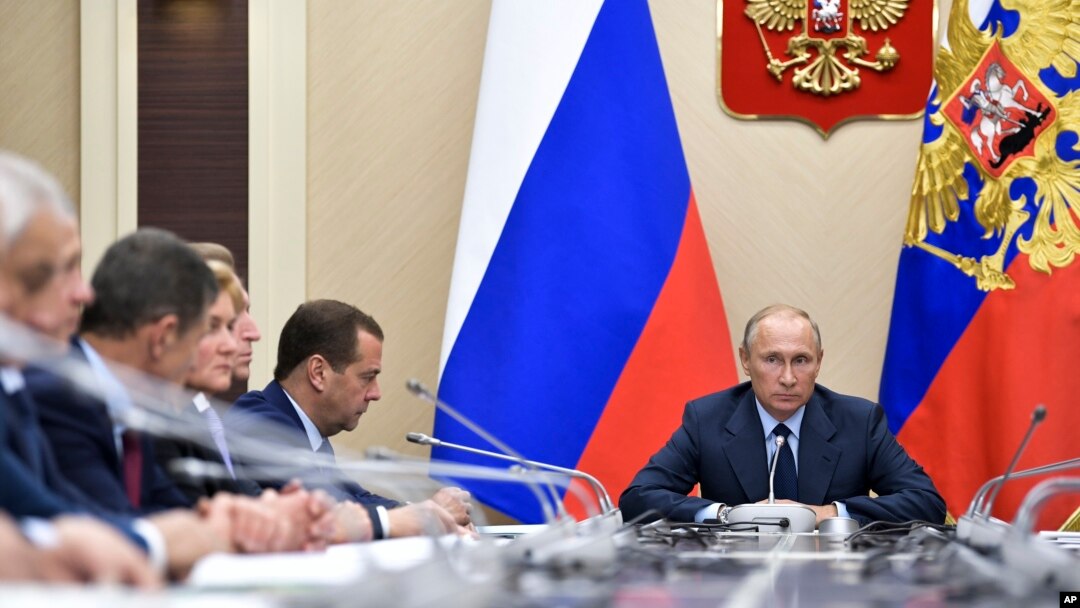 Tổng thống Nga Putin chủ trì một cuộc họp nội các, (ảnh tư liệu, 27/9/2017).