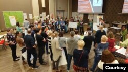 Presentasi Greencoin Team di IdeaLab workshop, Otwock, Polandia, 2-6 Maret 2020. (Foto: Greencoin)