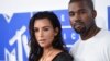 Kim Kardashian rentre à New York après un braquage record à Paris