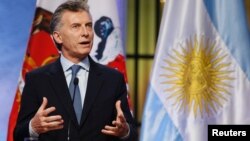 Según el presidente argentino, Mauricio Macri, "es inaceptable" lo que está sucediendo en Venezuela. "Se está logrando consenso en toda América Latina y en el mundo en general para condenar al gobierno venezolano", apuntó.