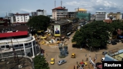 Une vue de la capitale guinéenne, Conakry, le 8 octobre 2015.