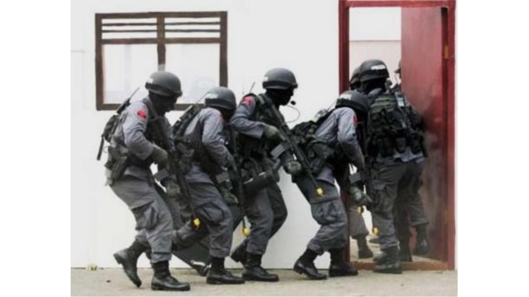 Anggota Densus 88 dalam latihan operasi penyergapan. (Foto: dok).