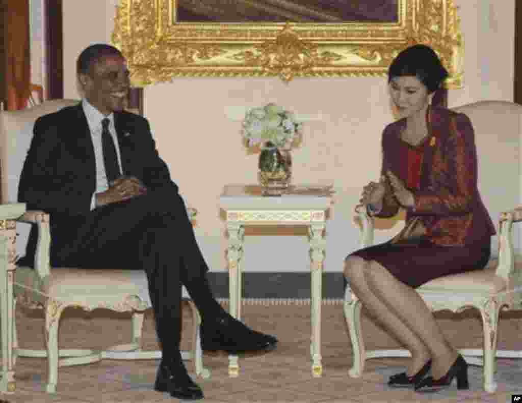 Dalam pembicaraan dengan Perdana Menteri Thailand Yingluck Shinawatra, Presiden Amerika President Barack Obama menegaskan lagi hubungan politik, ekonomi, dan keamanan yang erat antara kedua negara (foto, 18/11/2012)..