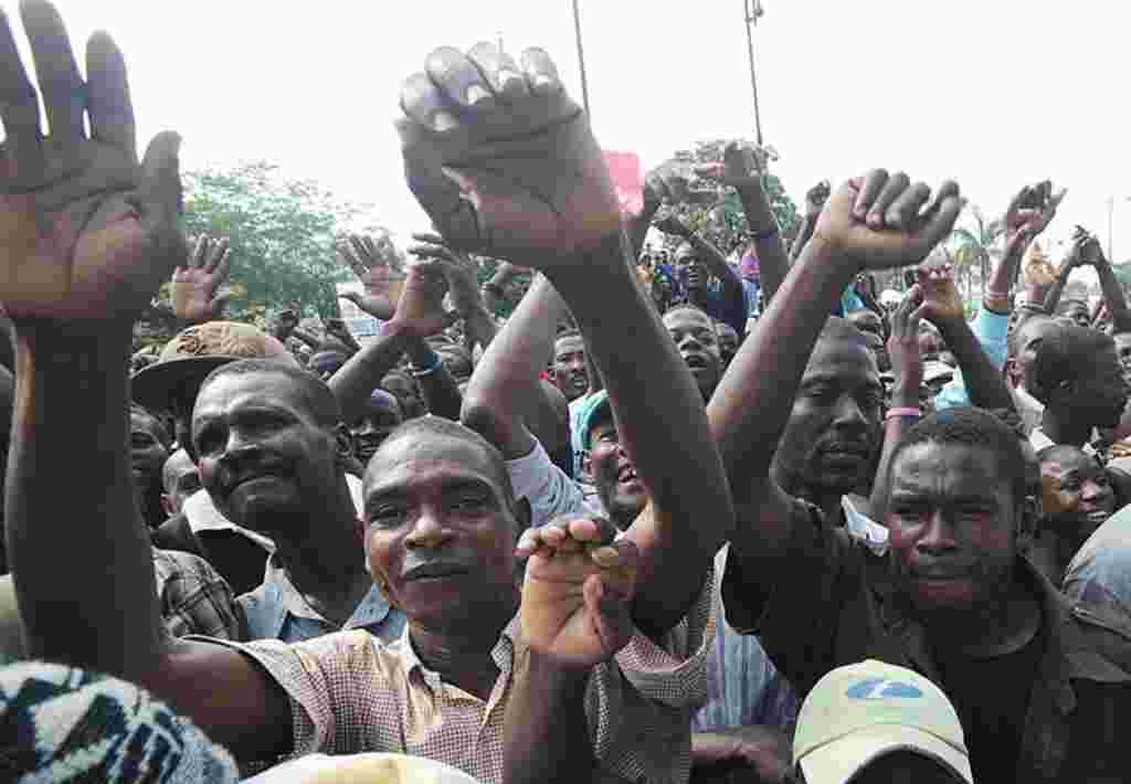 Haitians welcome Canadian Minister of International Cooperation Beverly Oda on January 11, 2012 during a ceremony for the 2nd anniversary of the Haitian quake of January 12, 2010 in Port-au-Prince. The number of hospitals in the Haitian capital of Port-