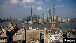 25 perusahaan China dan asing diberi lisensi untuk melakukan bisnis di zona perdagangan bebas baru di Shanghai yang dibuka hari Minggu 29/9 (foto: dok). 