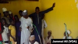 Sakar Hannu a Agayawa Jihar Katsina, Najeriya, Disamba 3, 2014