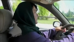 اولین خانم تکسی ران در مزارشریف