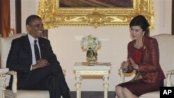 Dalam pembicaraan dengan Perdana Menteri Thailand Yingluck Shinawatra, Presiden Amerika President Barack Obama menegaskan lagi hubungan politik, ekonomi, dan keamanan yang erat antara kedua negara (foto, 18/11/2012).. 