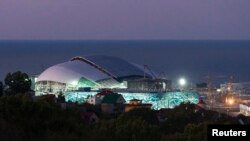 Stadion di kota Sochi, Rusia yang akan menjadi lokasi Olimpiade musim dingin tahun depan (foto: dok). 