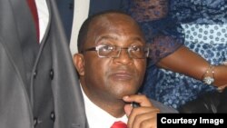 Mutungamiri wechimwe chikwata cheMDC-T, VaDouglas Mwonzora 