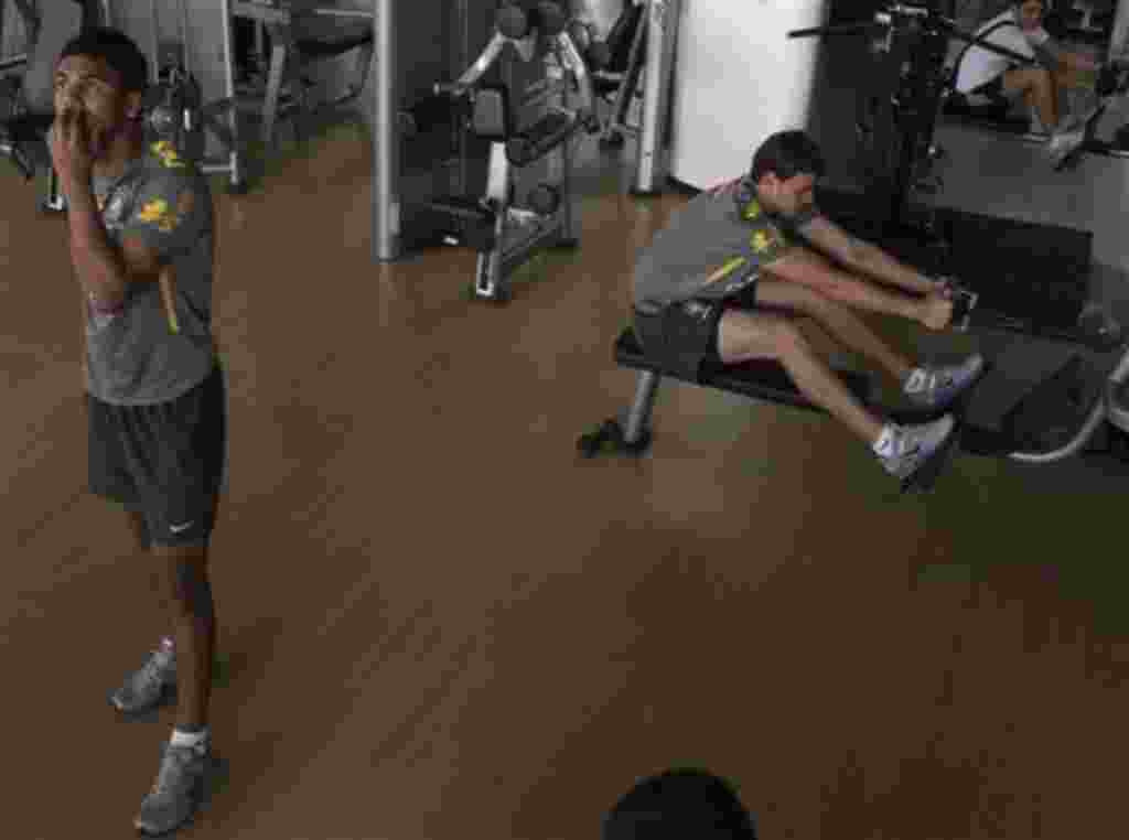 Brazil's goalkeeper Gabriel, right, exercises as teammate Casemiro looks on during a training session in Barranquilla, Colombia, Tuesday, Aug. 2, 2011. Brazil will face Panama in a U-20 World Cup group E soccer game on Thursday. (AP Photo/Fernando Llano)