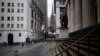 Wall Street cierra a la baja por riesgos de contagio en la reapertura económica