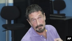 John McAfee après son arrestation à Guatemala City