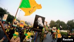На израелските граѓани им е забрането да патуваат во Ирак, бидејќи државата е прогласена за непријателска. Таму, Катаиб Хезболах е една од најмоќните милициски групи поддржани од Иран.