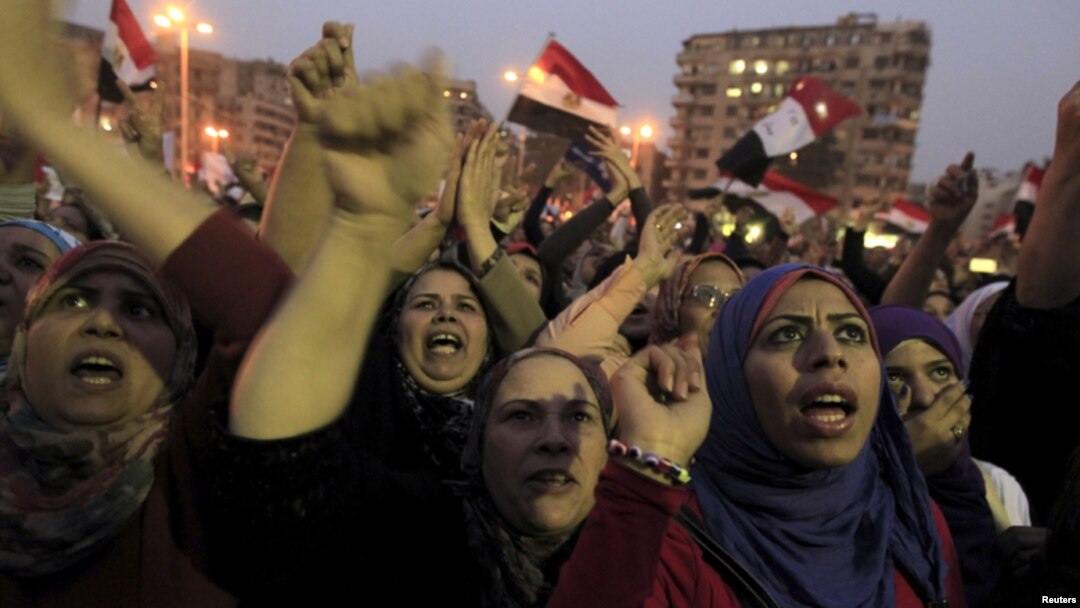 La mayoría de los manifestantes en la Plaza Tahrir han sido esta vez jóvenes y mujeres.