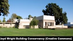  Hollyhock House, Los Angeles, California. 1918