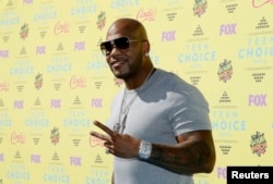 FILE - Rapper Flo Rida arrives at the 2015 Teen Choice Awards in Los Angeles, California, United States Aug. 16, 2015.