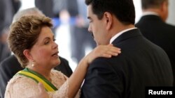 El encuentro entre Maduro y Biden ocurrió durante los saludos protocolares a la presidenta de Brasil, Dilma Rousseff.