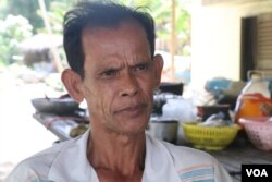 Chou Sam On is the former Kampong Leang district chief of the opposition Cambodia National Rescue Party in Kampong Chhnang province, Cambodia, October 25, 2018. (Sun Narin/VOA Khmer