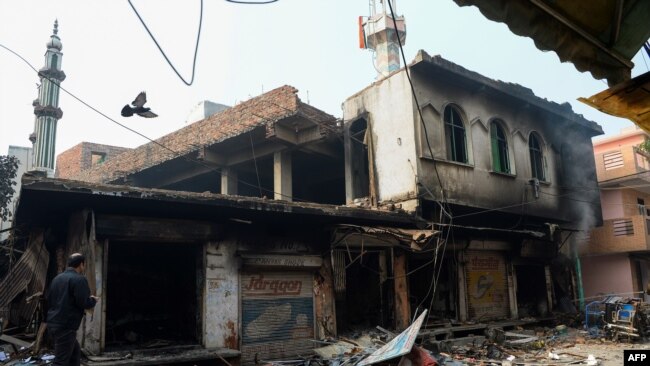 نئی دہلی میں فسادات اور عبادت گاہوں پر حملے 