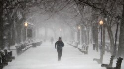 Tormenta invernal causa masivos apagones en EE.UU.