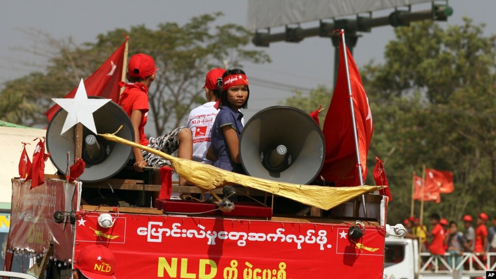 ၾကားျဖတ္ေရြးေကာက္ပဲြအတြက္ NLD ပါတီ မဲဆြယ္ေနပံု