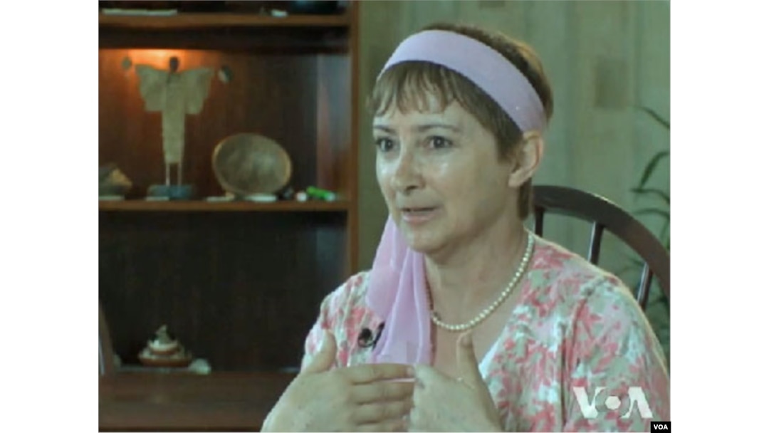 Yosh sochli ayollarning onlayn jinsiy aloqa videolari