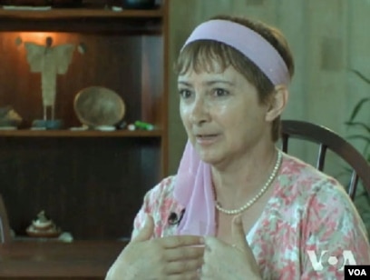 Ular internetda rus pornosini aylana boshladilar. Ular ogzimga juda kop kirdi