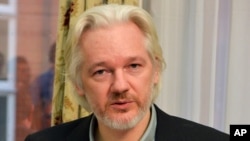 Julian Paul Assange est connu en tant que fondateur, rédacteur en chef et porte-parole de WikiLeaks.