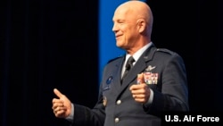 美國太空司令部司令、空軍上將約翰·雷蒙德(John Raymond)。（美國空軍照片）