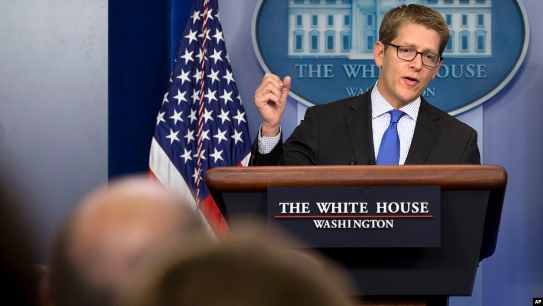 White House press secretary Jay Carney answers questions about Syria and chemical weapons during his daily news briefing at the White House in Washington, Aug. 27, 2013.