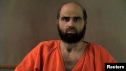 نضال مالک حسن به قتل ۱۳ نفر در تیراندازی سال ۲۰۰۹ در پایگاه نظامی فورت هود در تگزاس اعتراف کرد - آرشیو