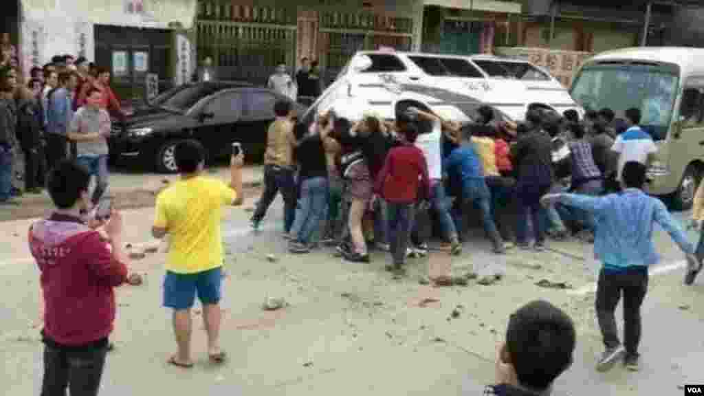 阳春市春湾镇自由管理区村民连续多日抗议