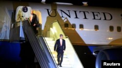 Menteri Luar Negeri AS John Kerry tiba di bandar udara internasional Bole di ibukota Addis Ababa, Ethiopia (30/4).